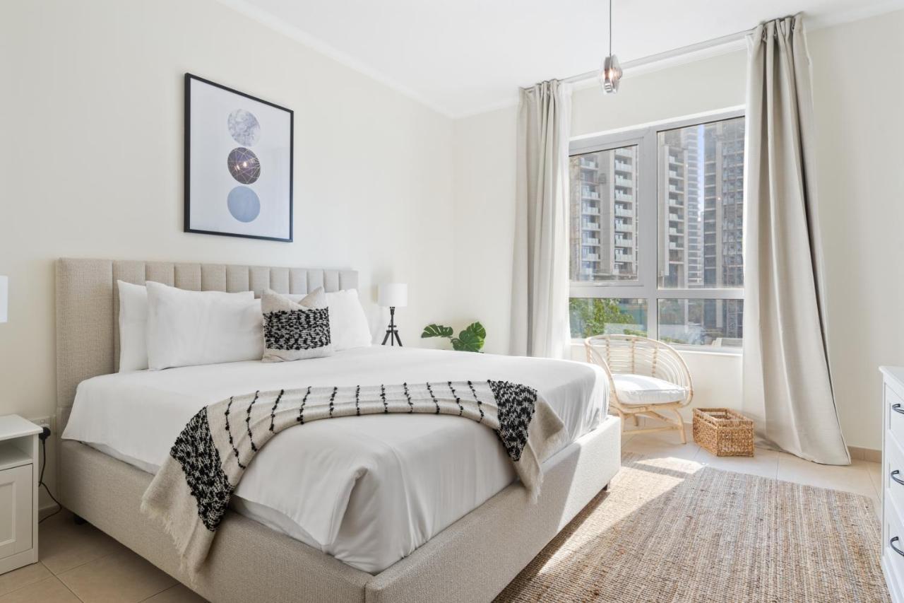 دبي Stylish Apartment With Partial Burj Khalifa View المظهر الخارجي الصورة